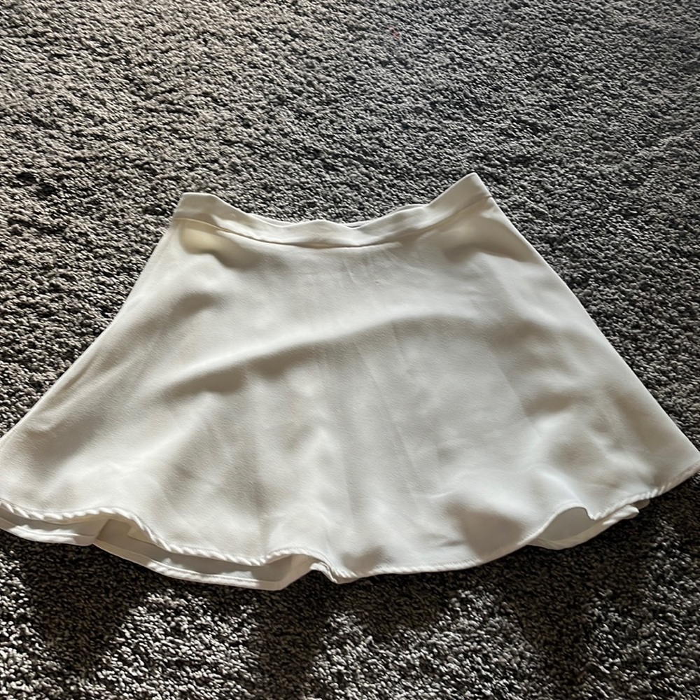 Cream mini skirt, size 4